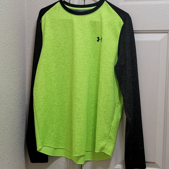 Under Armour Loose Heat Gear - Picture 3 of 5